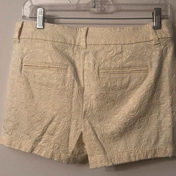 Loft pastel butter yellow shorts size 4 - Picture 5 of 5